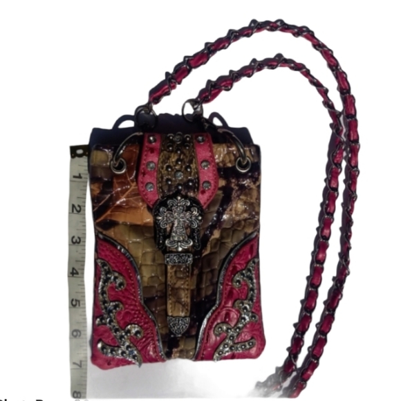 CROSSBODY PURSE CAMO PINK EMBELLISHED/ CROSS RELIGIOUS, WOMENS - Picture 4 of 7